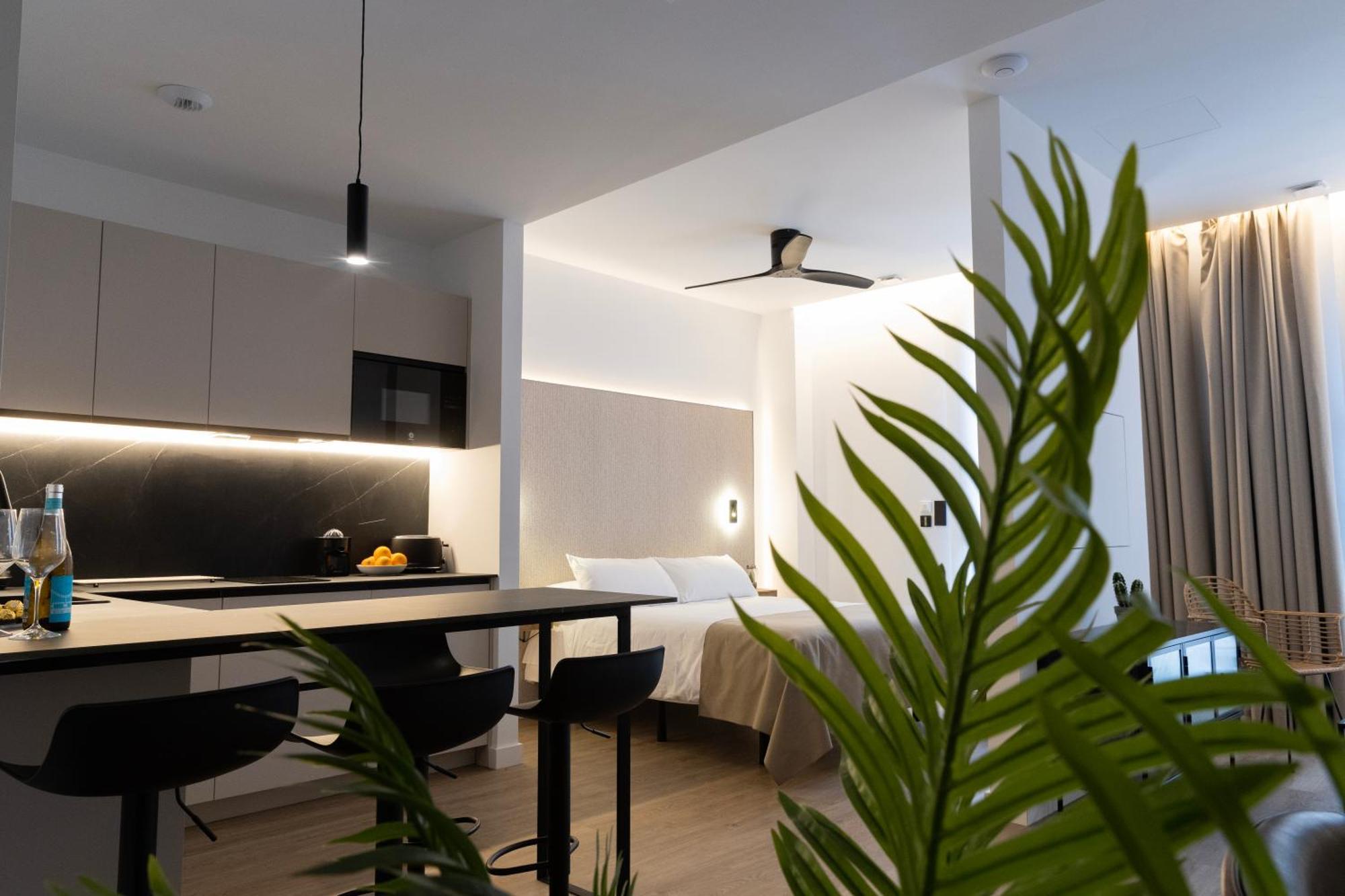 Demetrio By Alma Suites Valensiya Dış mekan fotoğraf